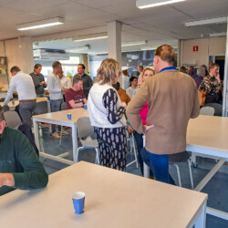 De 5e deelname aan AdoptIDee was er één om niet snel te vergeten. Voor het eerst deden ook drie brugklassen van het voortgezet onderwijs mee! - Adoptidee